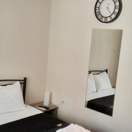 Livia'S Room To Ampelokipi Metro Airport Line Athena Bagian luar foto