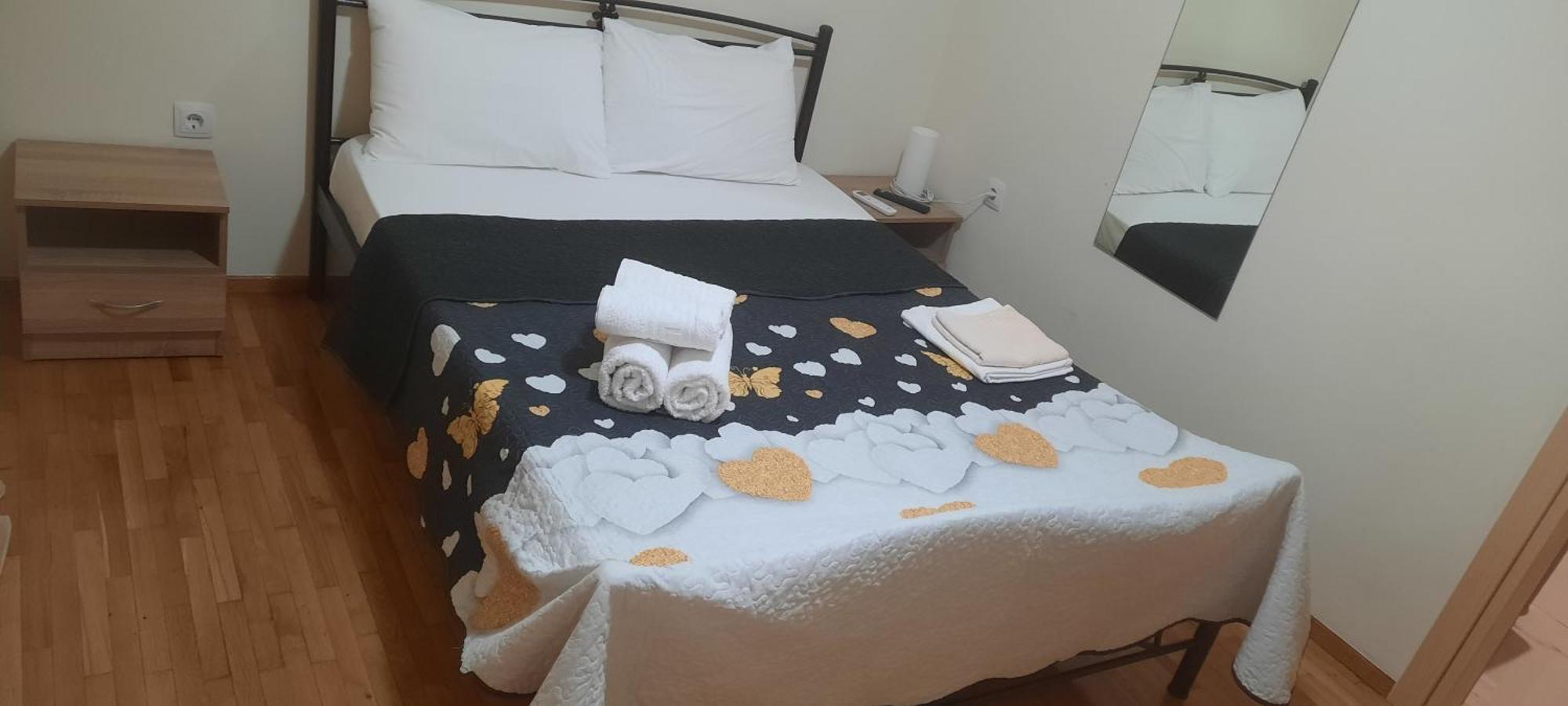 Livia'S Room To Ampelokipi Metro Airport Line Athena Bagian luar foto